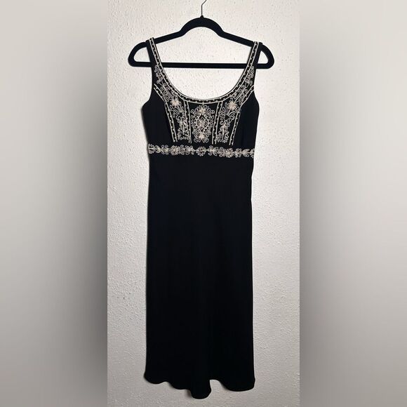 Maggy London Elegant Black Embroidered Dress size 4 - Picture 1 of 7